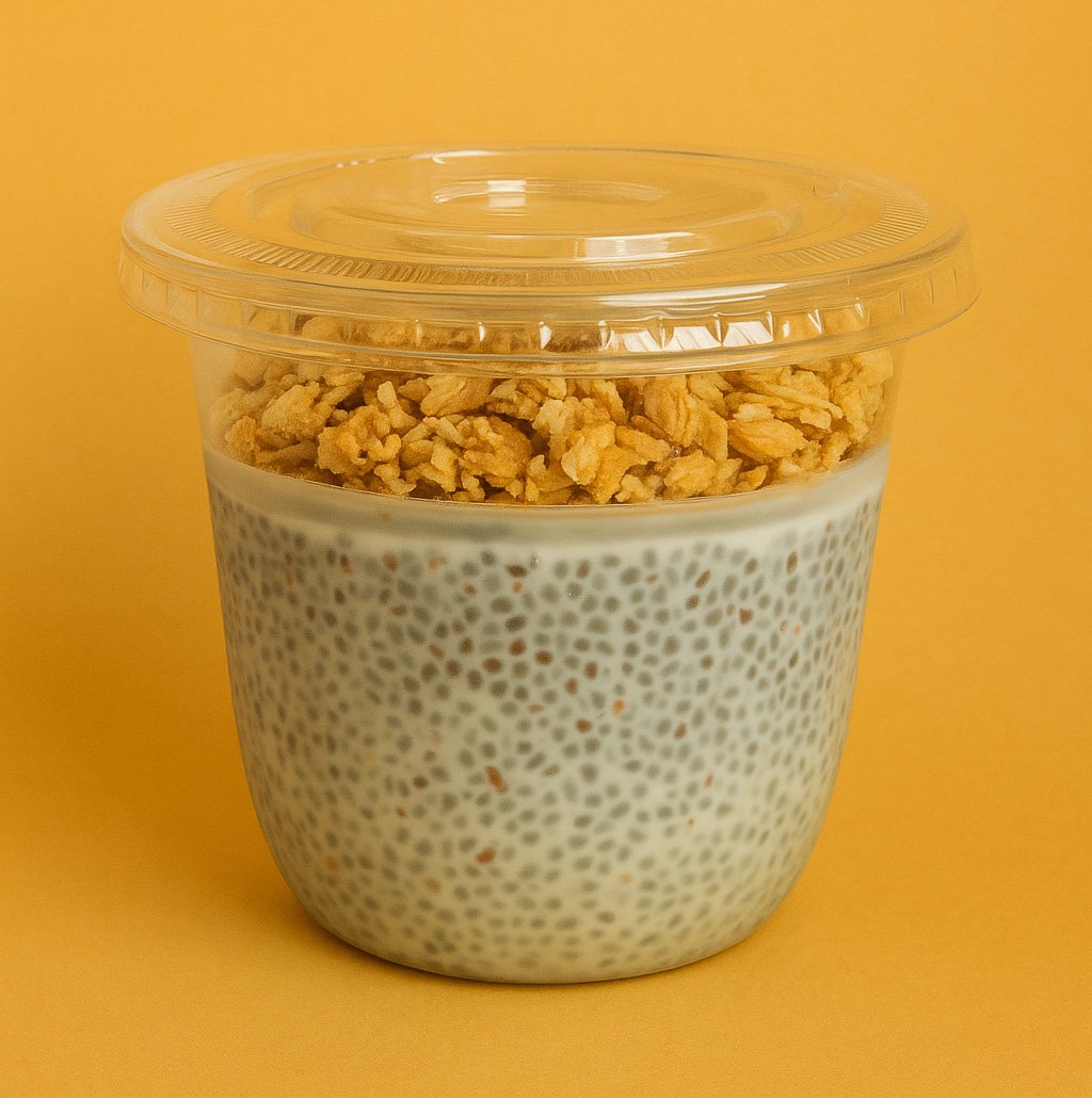 Pudding de graines de chia avec fromage blanc et muesli
